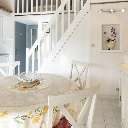 Les Ondines 2 - By Interhome Feriehus *